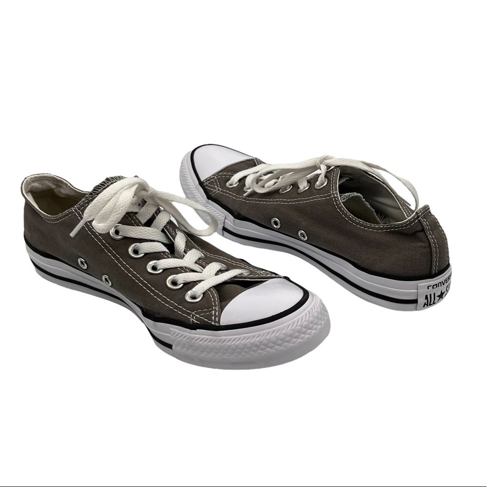 Converse Gray Chuck Taylor All Star Classic Sneakers Size 8 Women’s (6 Men’s)